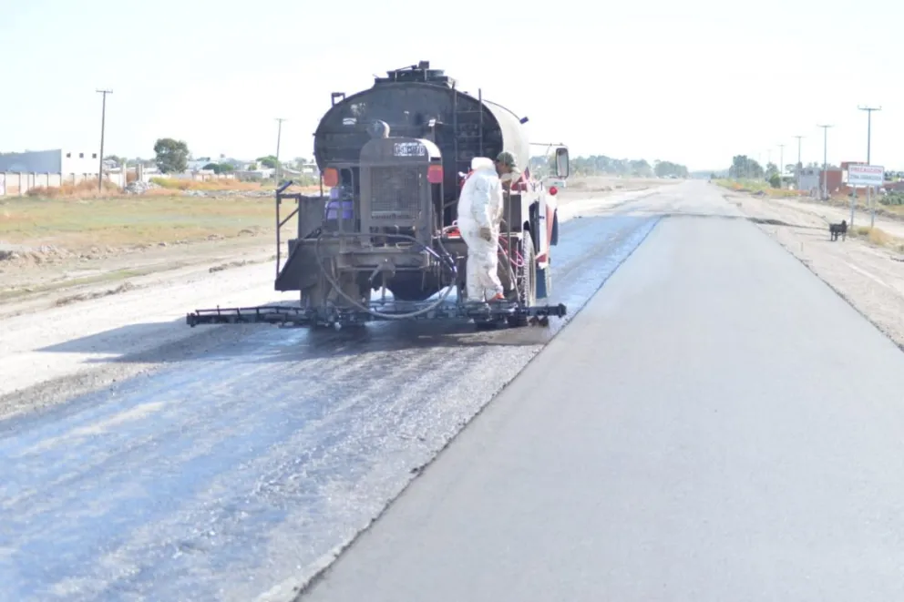 Repavimentan varios sectores de la ruta Provincial 1