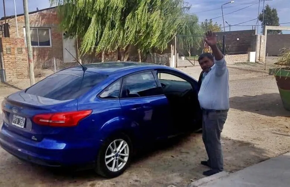 Pudo regresar a su ciudad después de casi un mes varado en Viedma