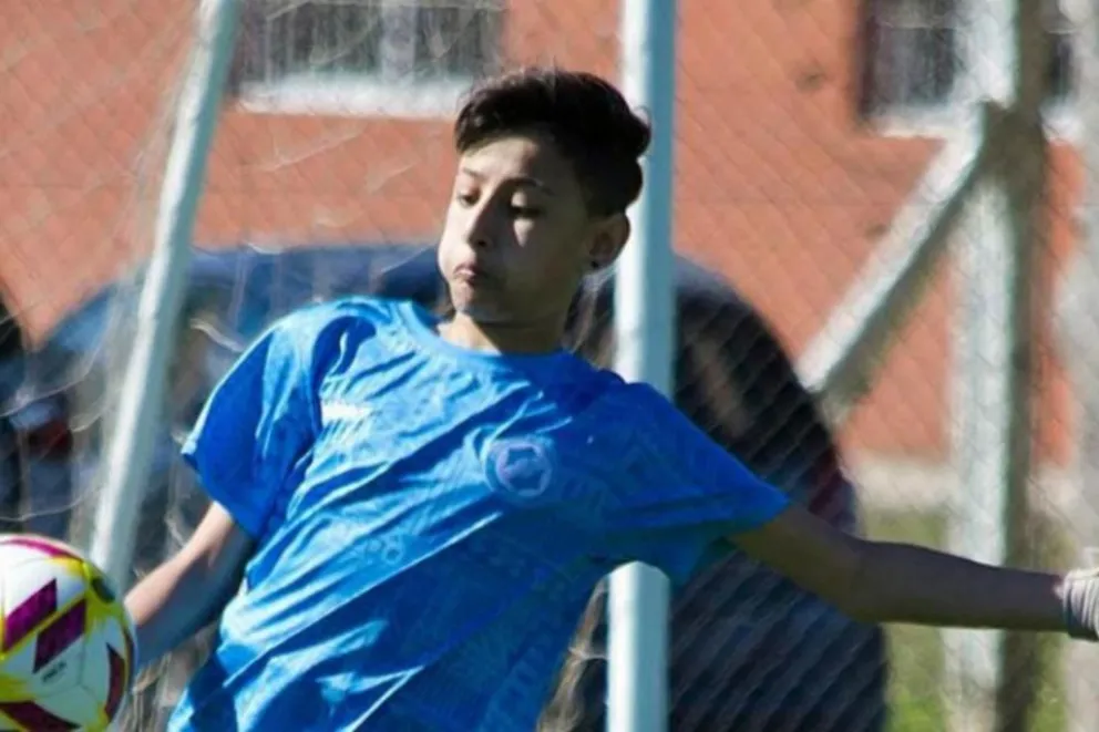 Tristeza en el fútbol por la muerte de una joven arquera