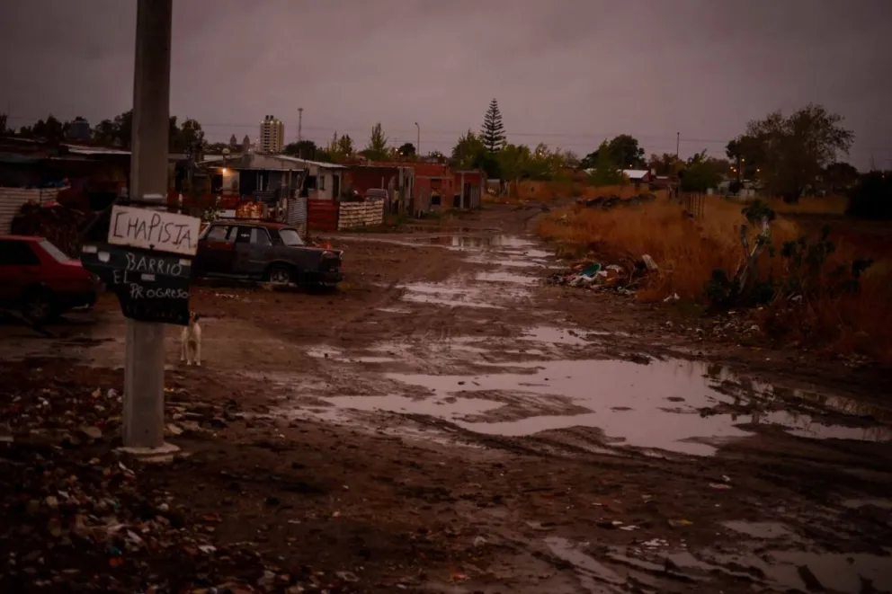 Continúa el mal de miles de vecinos tras la lluvia