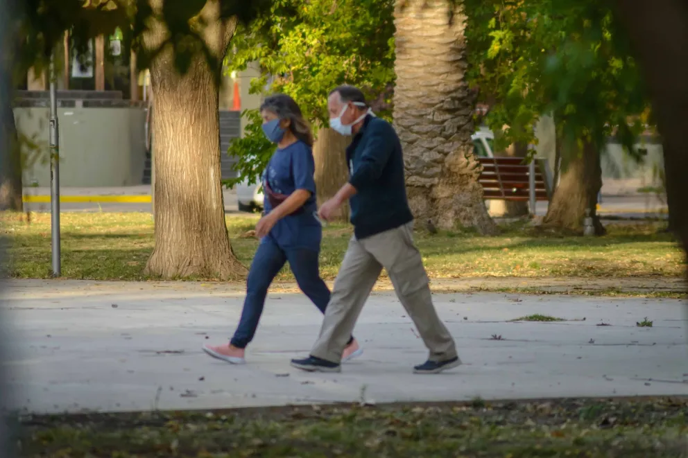Carreras habilitó en 30 municipios las caminatas saludables