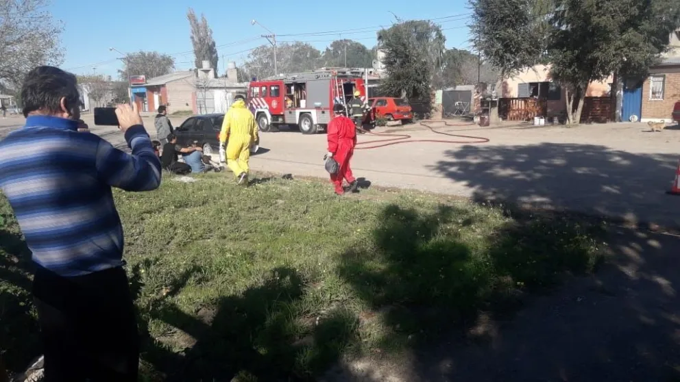 Incendio en las 150 Viviendas, destacan colaboración de vecinos