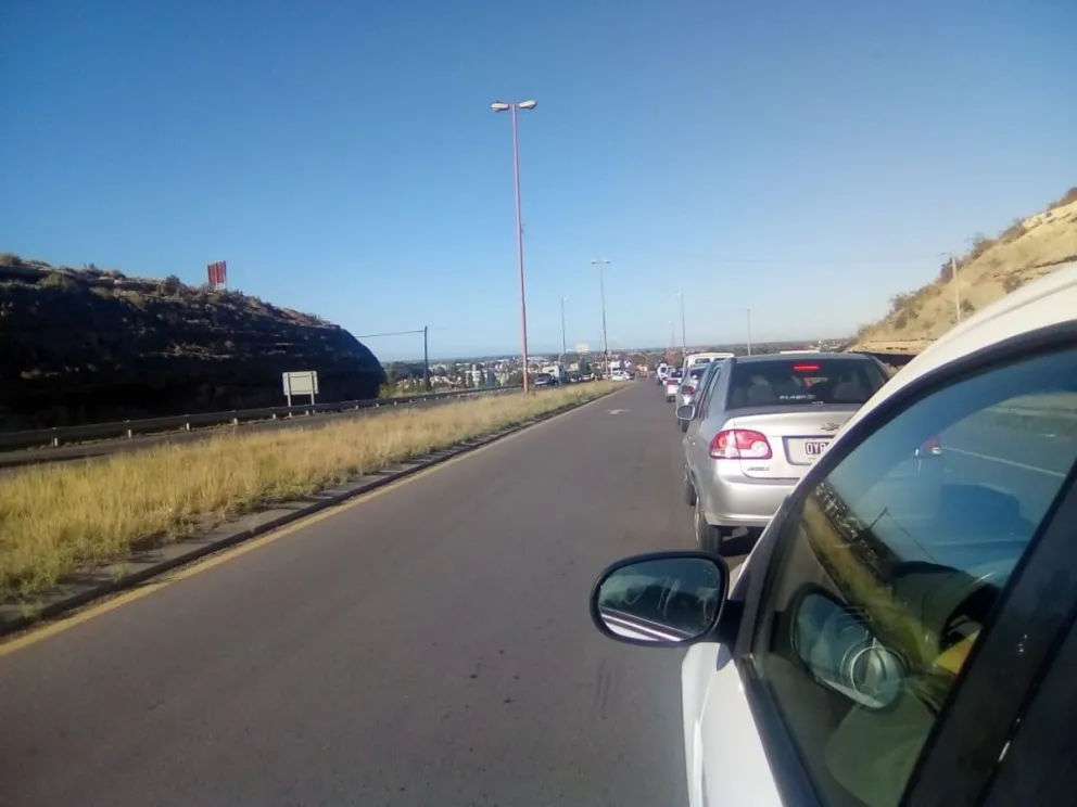 Flexibilizarán los controles en el puente Basilio Villarino