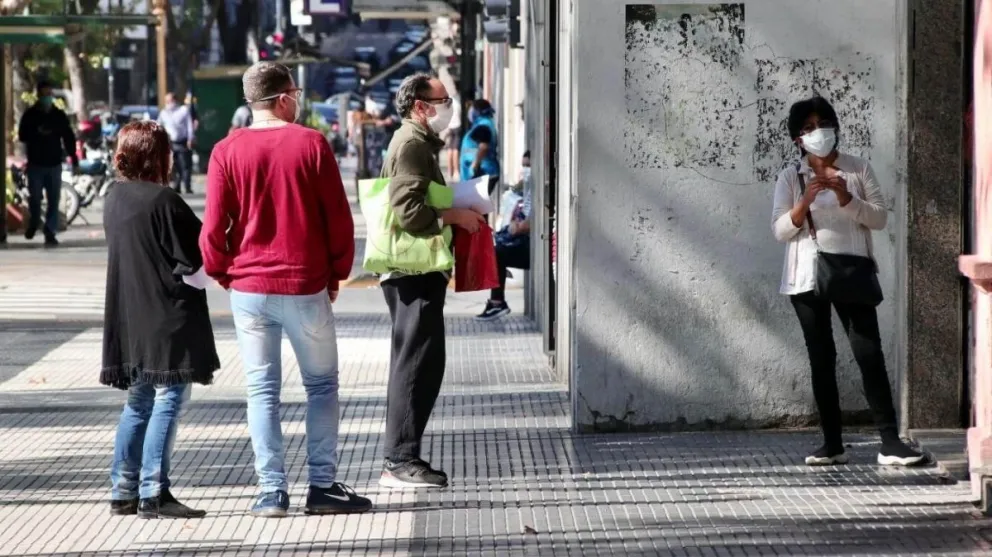 Según un muestreo, la mayoría de la población está a favor de la cuarentena