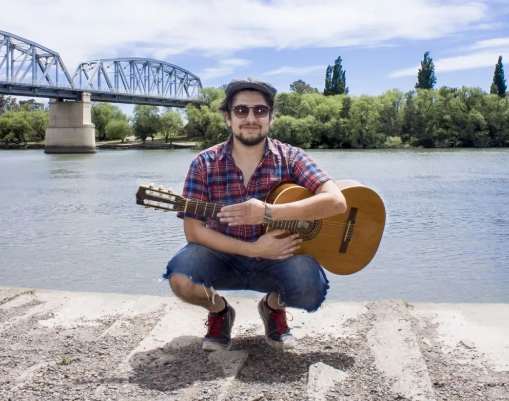 Pocho León lanza su nuevo disco “Newén” desde Facebook