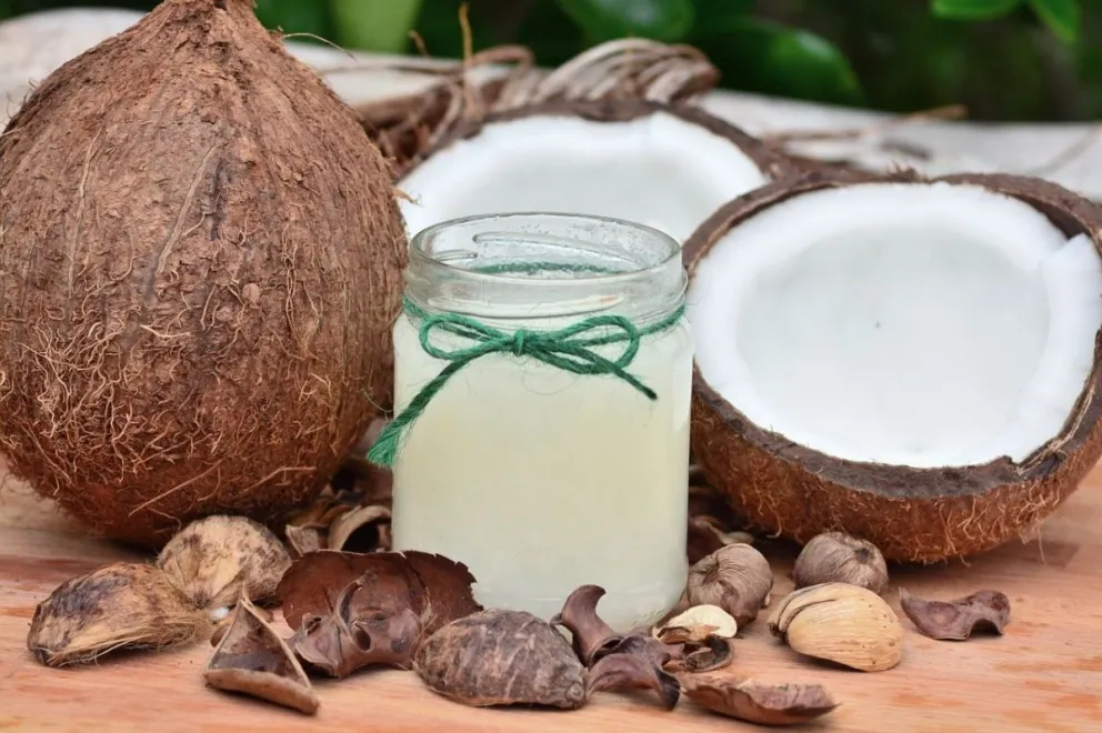 Cómo usar el aceite de coco en la piel y el cabello