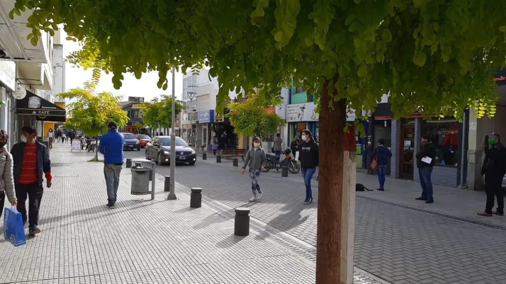 Río Negro ampliará el horario de los comercios no esenciales