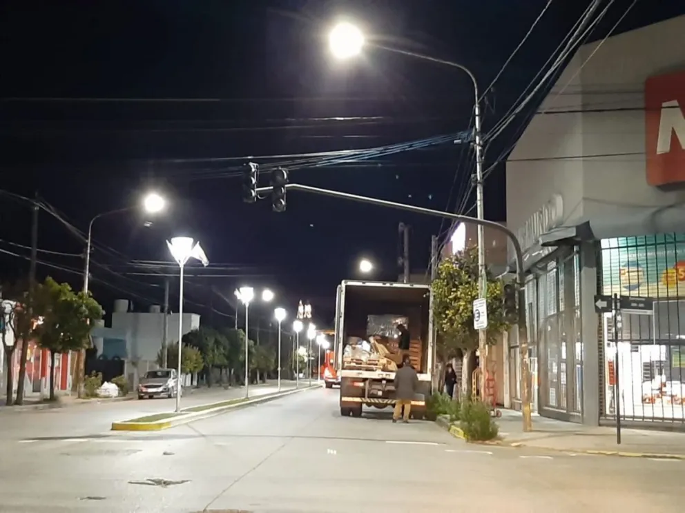 Siguen sin funcionar los semáforos de 25 de Mayo y Sarmiento