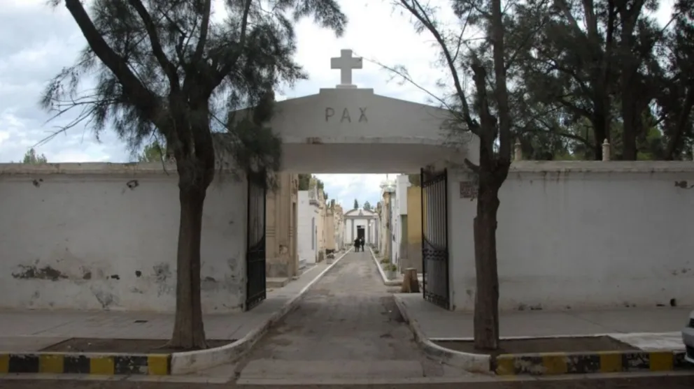 Viedma: el sábado reabre el cementerio municipal