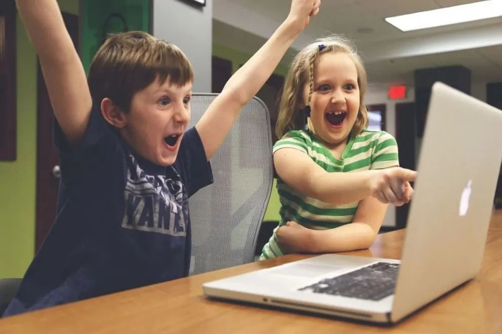 Infancias: "VibraBot" un taller de robótica online en vivo