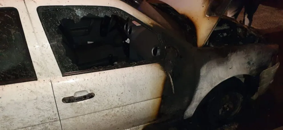 Se incendió un auto en la calle Moreno
