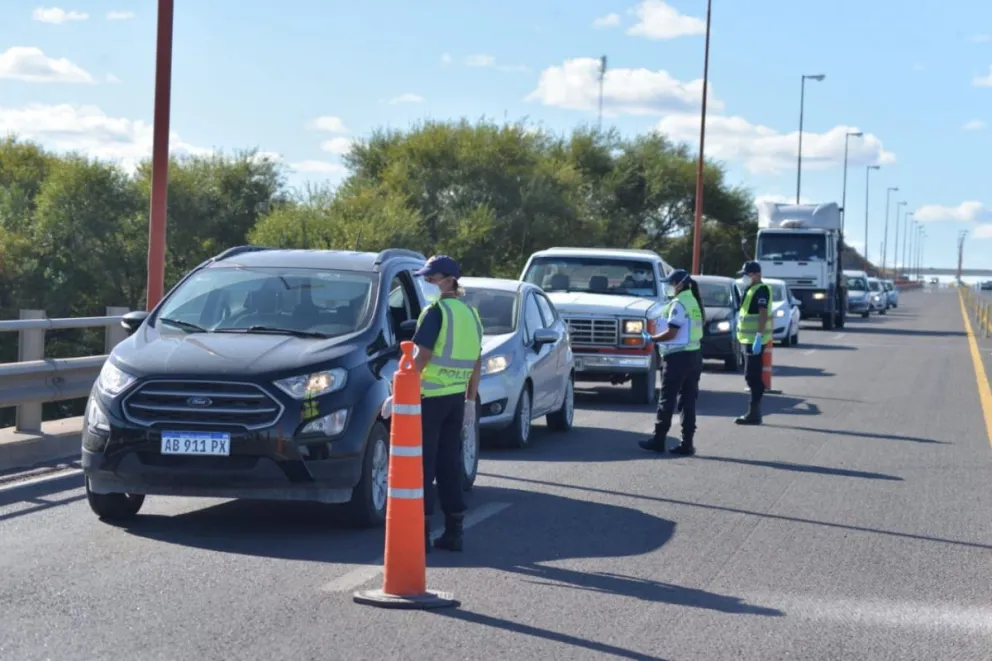 Otra vez hubo importantes demoras en el puente nuevo