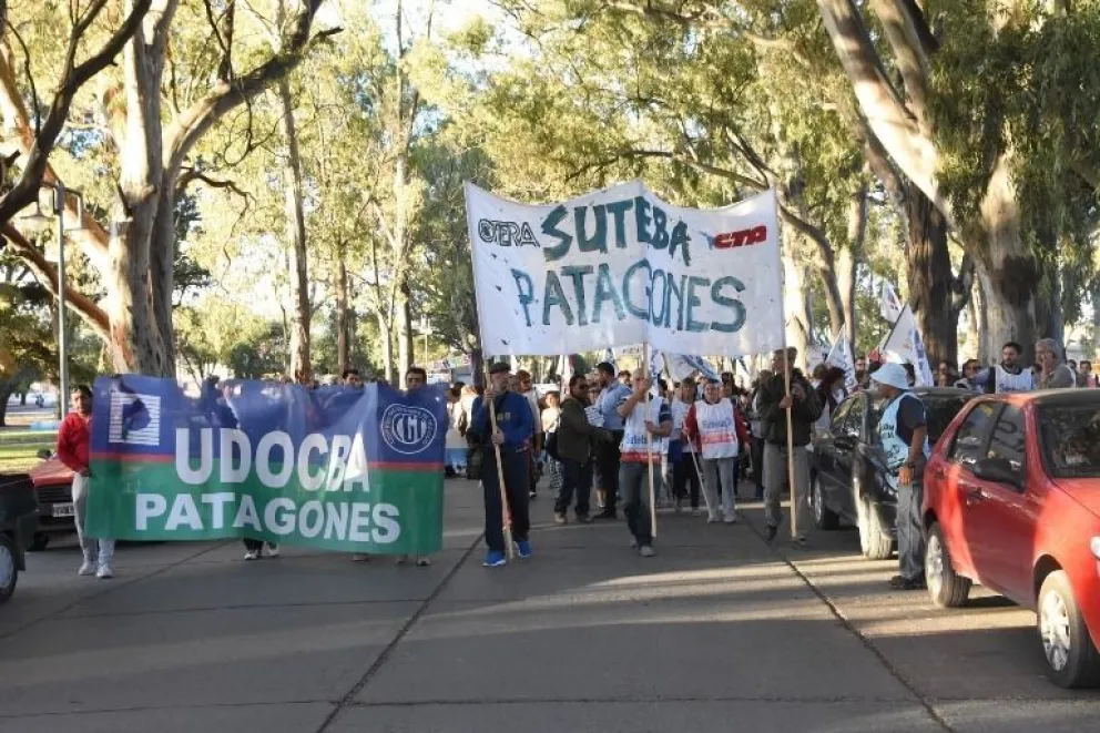 Los docentes rechazan pago de aguinaldo en tramos