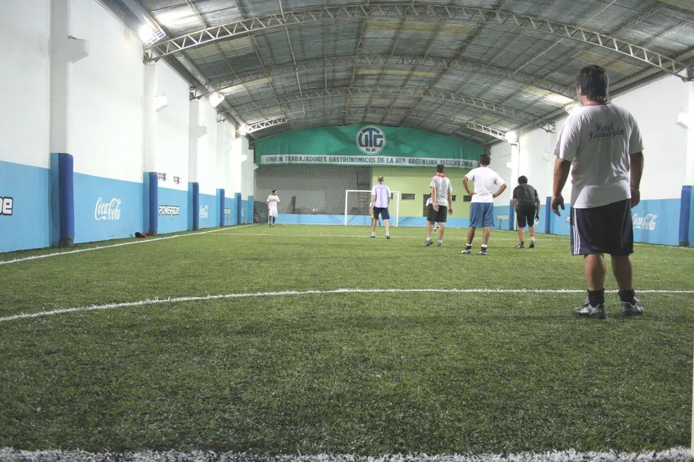 Galiano insiste con la reapertura de las canchas de fútbol 5
