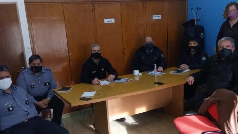 Salud y Policía trabajan en un protocolo para la reapertura de escuelas de cadetes