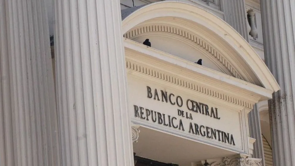 El BCRA amplía créditos a MiPyMEs y crea una línea de inversión