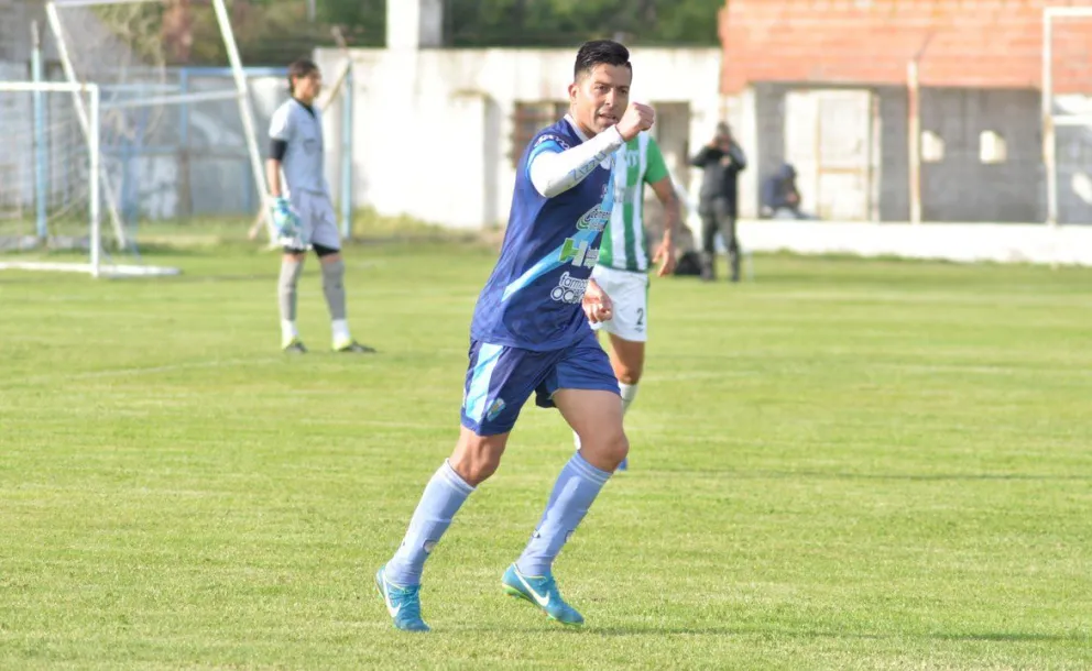 "Quiero seguir jugando y después dirigir en el club"