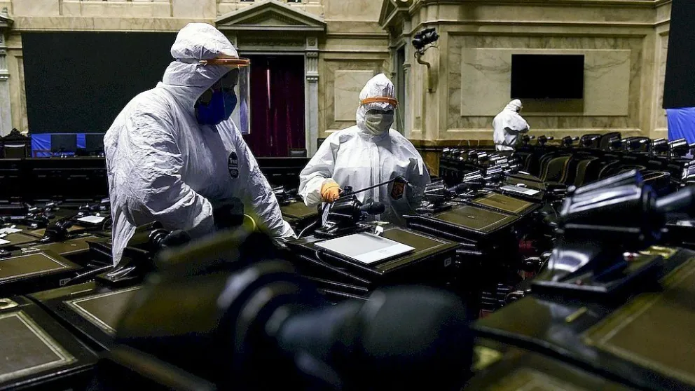 Coronavirus: un diputado dio positivo  y debieron desinfectar la Cámara baja