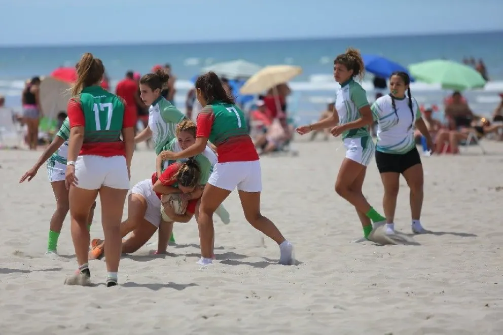 Comienza el Ciclo de Conferencias de Deportes de Playa
