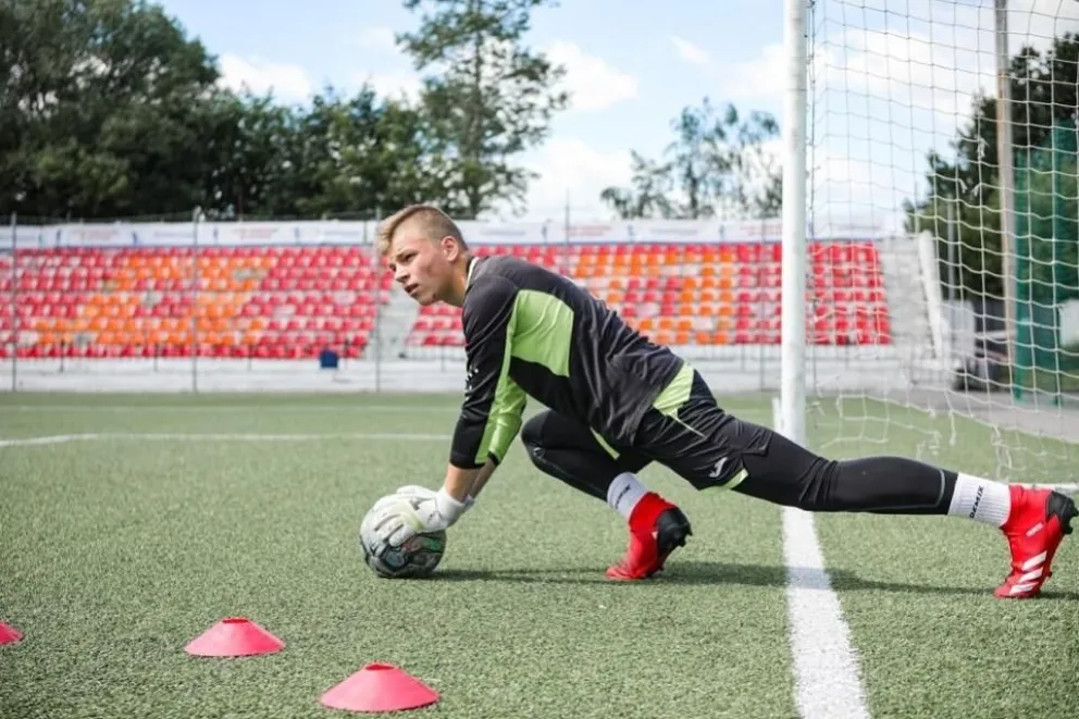 Le cayó un rayo en pleno entrenamiento