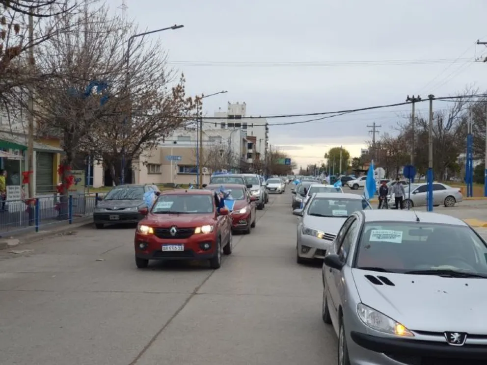 A pesar de estar en la ola de contagios, roquenses marcharon contra la cuarentena