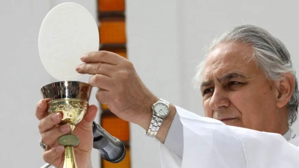 Preocupa la salud del ex obispo de Viedma Marcelo Melani
