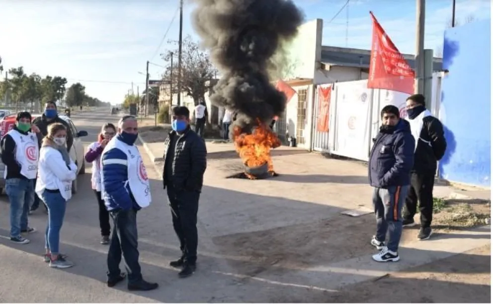Piden blanqueo de trabajadores y denuncian violencia de género