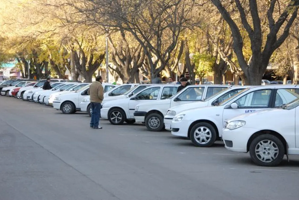 Taxistas reclaman un fuerte incremento de la tarifa