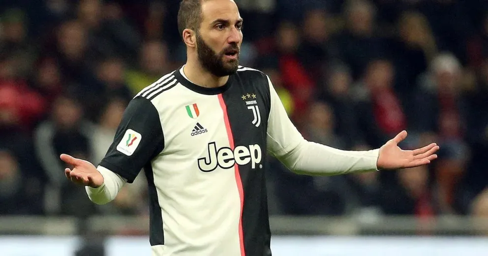 Juventus negocia la rescisión del Pipita