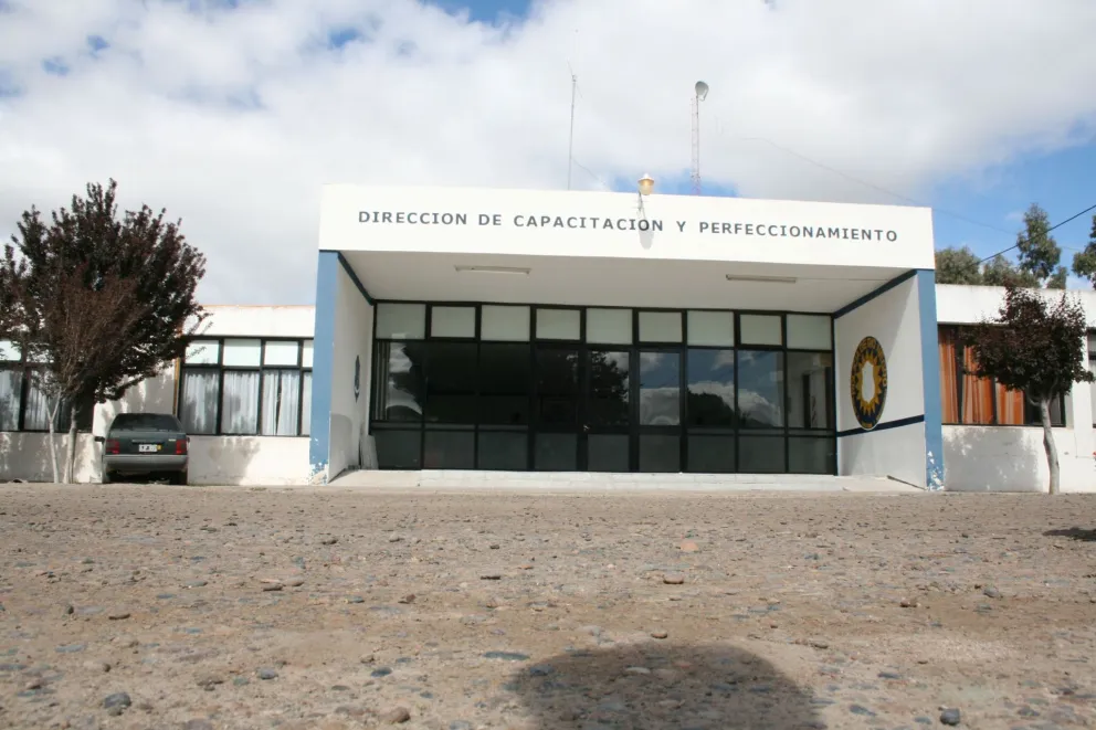 Elevan a cinco los casos positivos de la Escuela de Cadetes