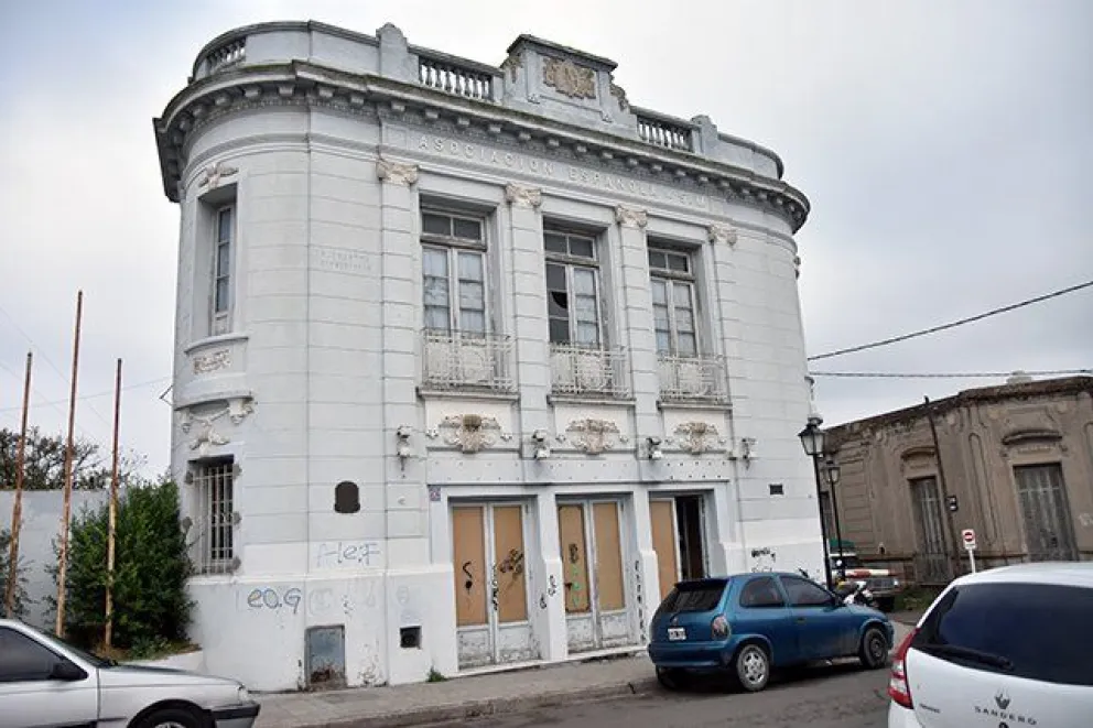 El Teatro España suena como opción para las sesiones de ediles