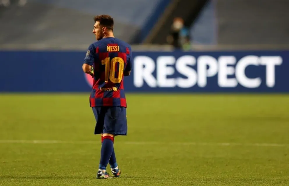 Messi, "más afuera que adentro" de Barcelona