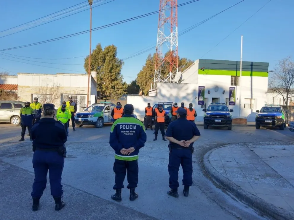 Fuerte operativo policial en la localidad de Stroeder