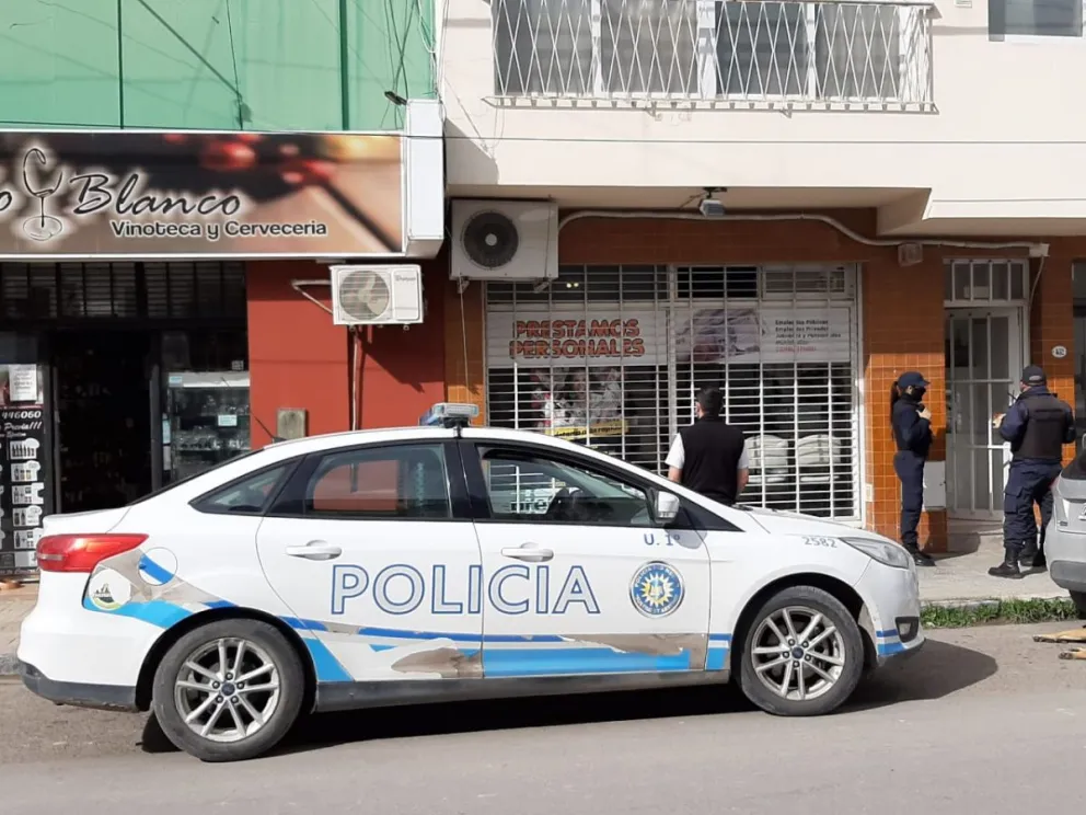 A plena luz del día, robaron una financiera en la calle Álvaro Barros
