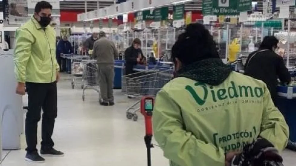 Fuertes controles preventivos en comercios y vía pública en Viedma