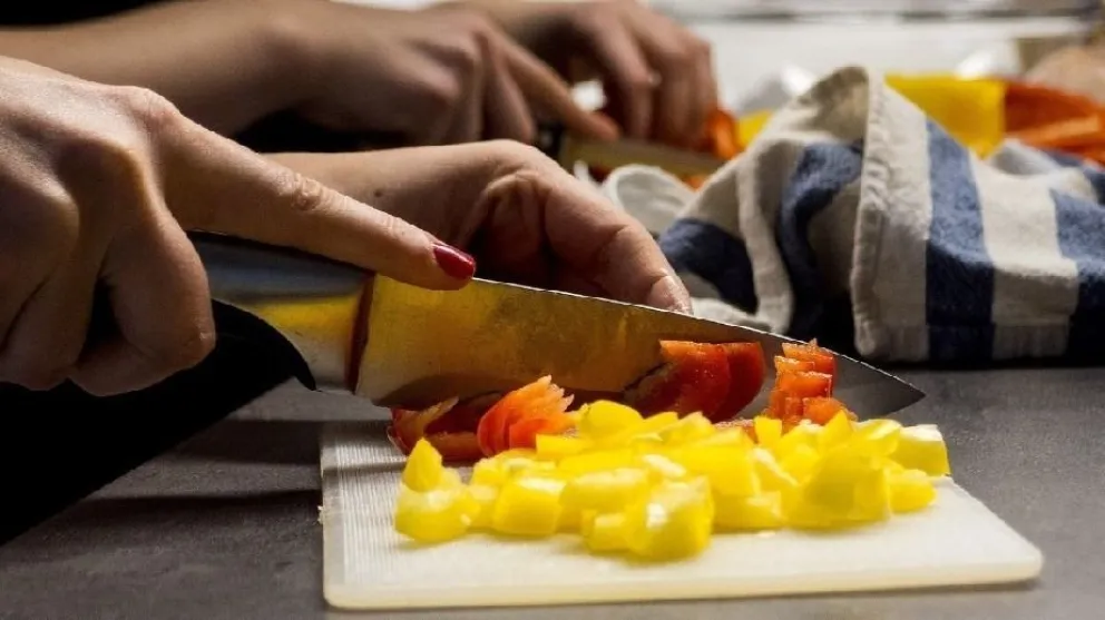 Río Negro: Reemplazan la entrega directa de alimentos por tarjetas