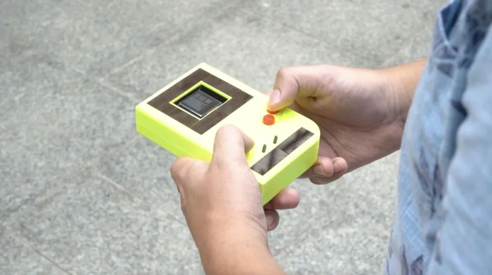 Crean "Game Boy" que funciona con luz solar