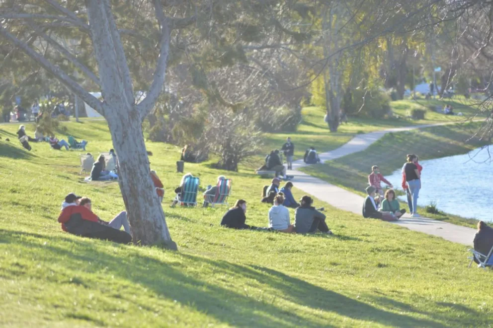 Pesatti: "Nos entregamos atados de pies y manos a la pandemia"