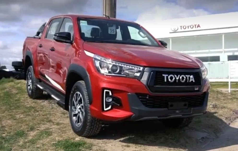 Autos del Sur presenta la nueva Hylux GR V6
