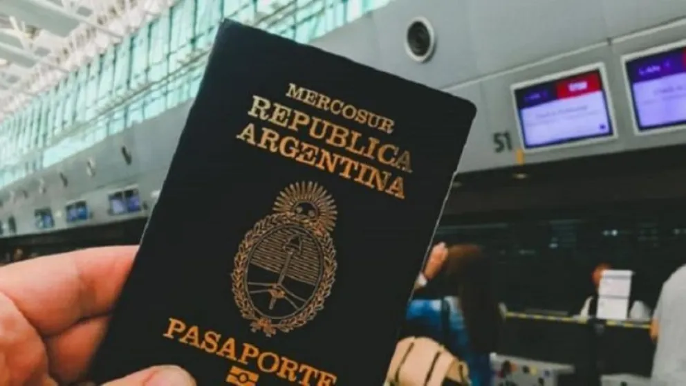 ¿Por qué según el país los pasaportes tienen colores distintos?
