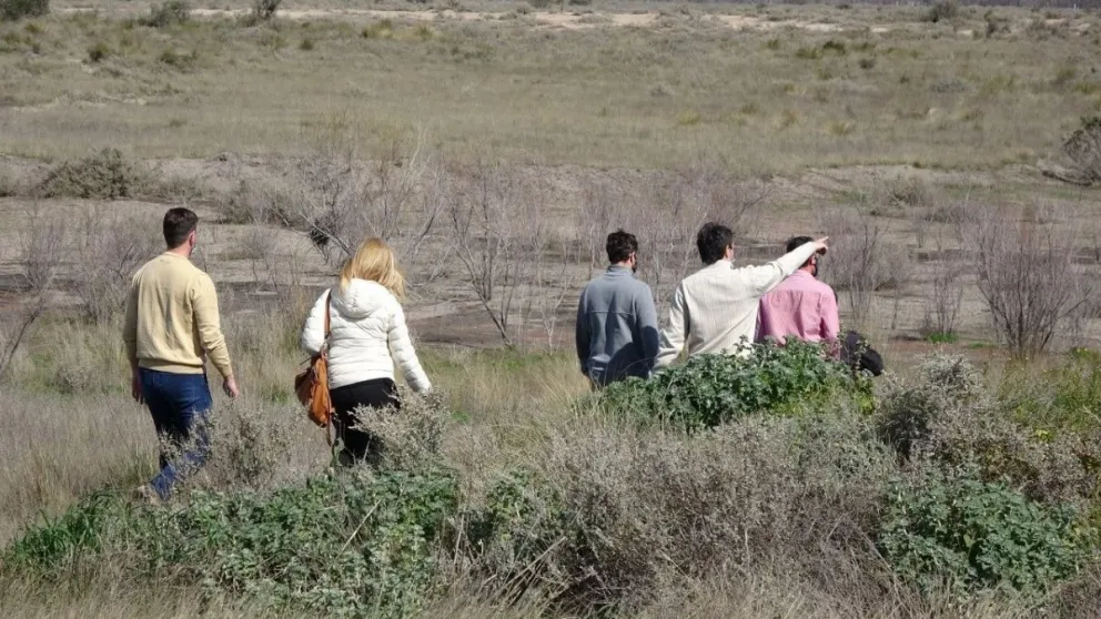 Examinaron el loteo Los Hornos por desniveles en los terrenos