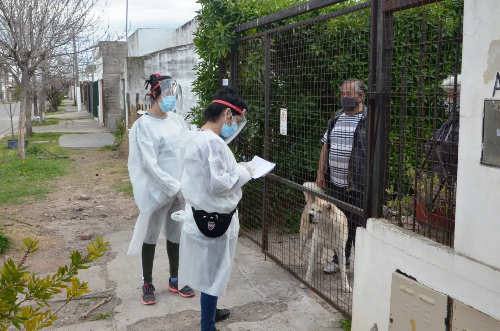 Siguen operativos puerta a puerta, ahora en Guido e Ina Lauquen