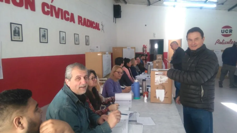 UCR:" Del partido comunista chino, al radicalismo rionegrino"