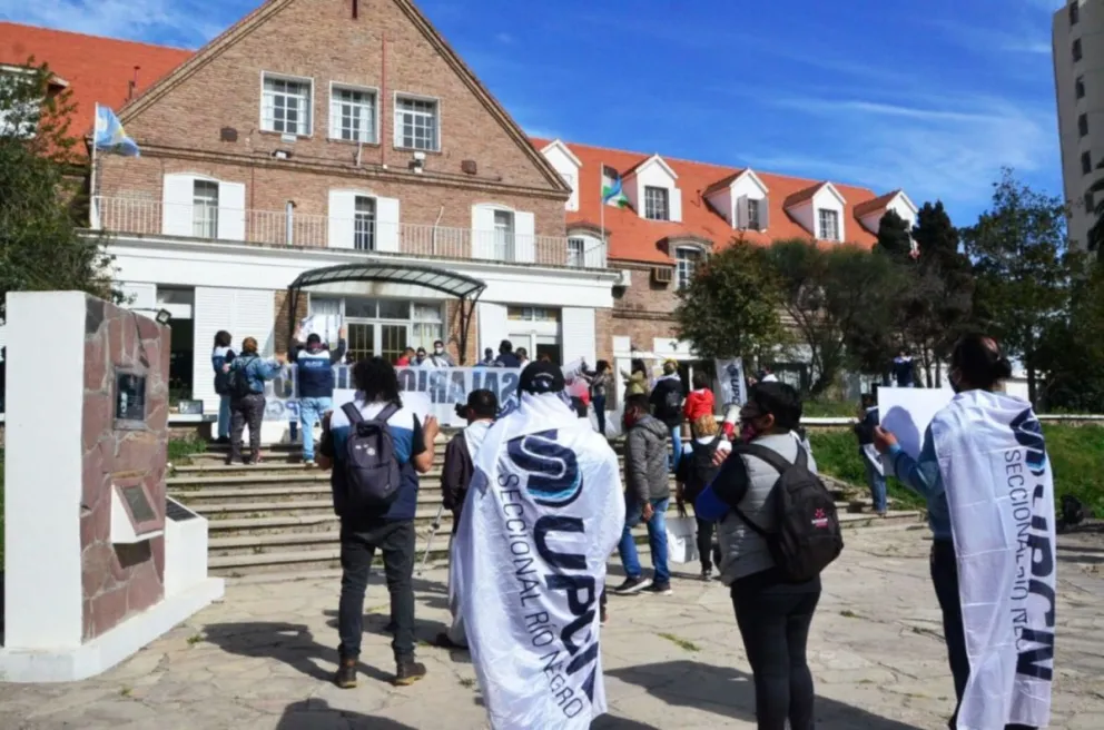 Unánime rechazo a la propuesta salarial del gobierno