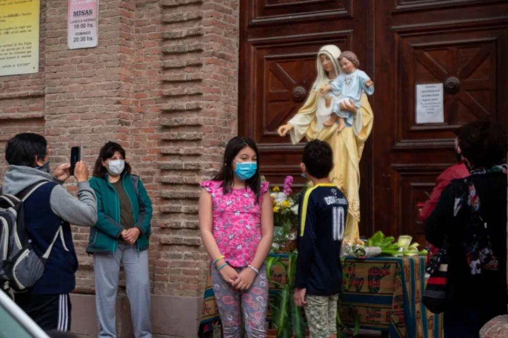 Numerosa caravana en honor a la Virgen de las Mercedes