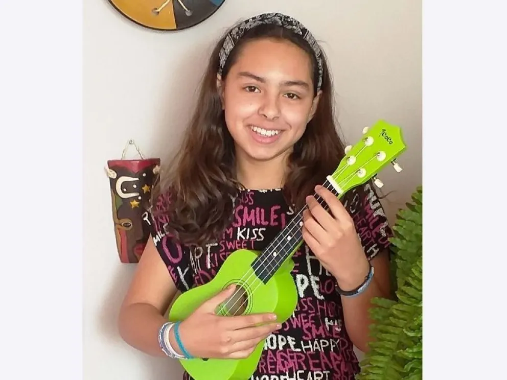 Ganadores del  "Mi primer instrumento" recibieron sus premios
