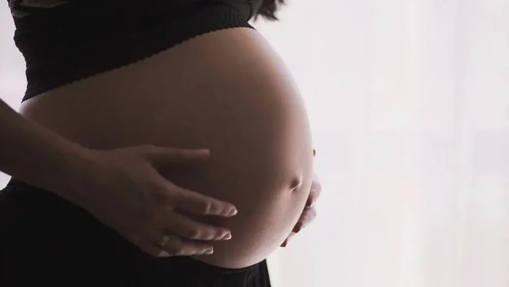 Organizan conversatorio sobre prevención del embarazo adolescente