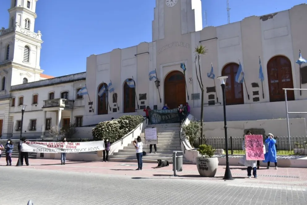 Los municipales vuelven a marchar en reclamo de mejora salarial