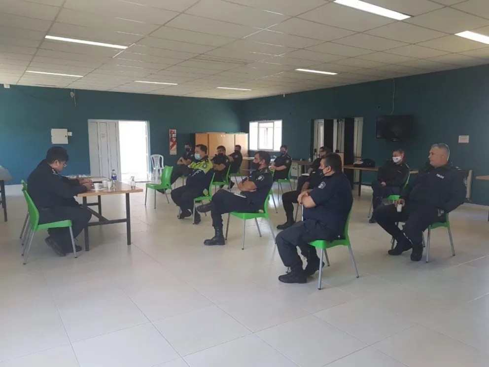 Policía Comunal participó de una capacitación en género y familia
