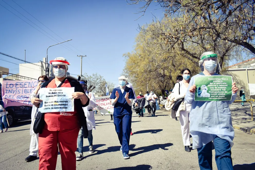 Trabajadores de la Salud insisten en el reclamo de mejoras salariales